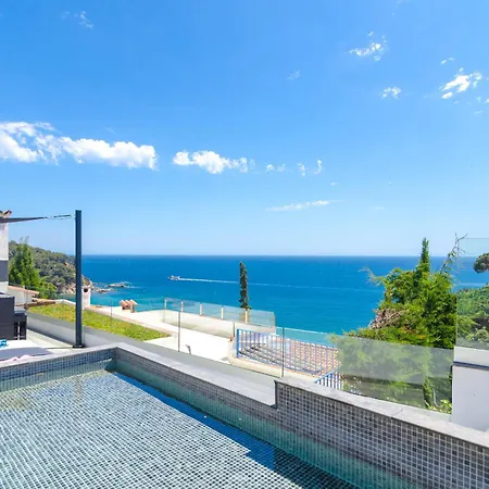 Casa Blanca - Location Maitikoa * Lloret de Mar