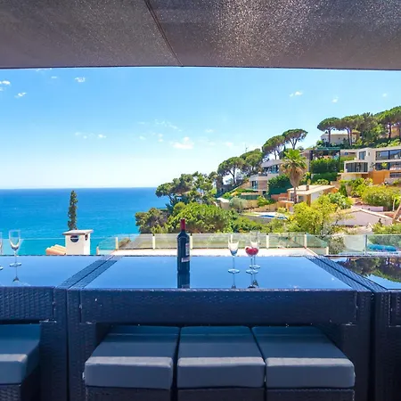 Casa Blanca - Location Maitikoa * Lloret de Mar